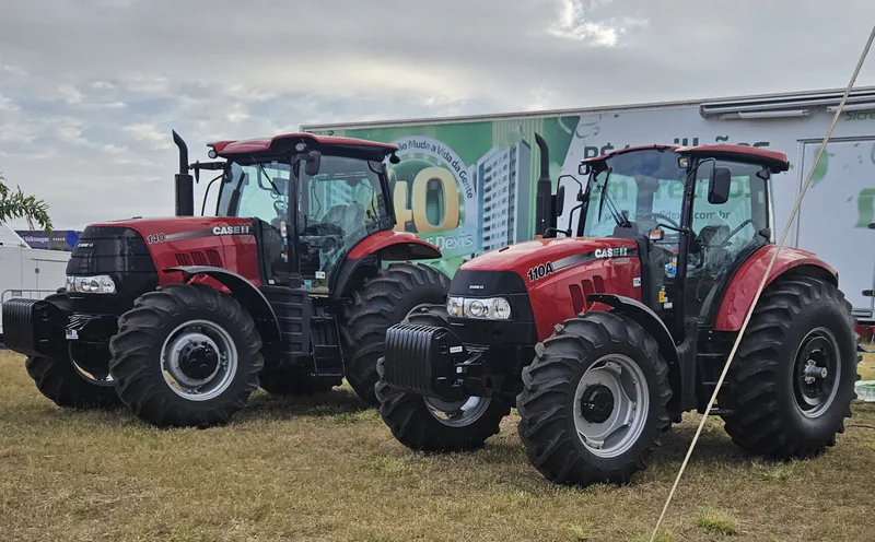 Tratores Case expostos no Agro Caipira Show
